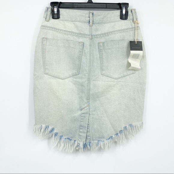 Lira Distressed High Rise Denim Pencil Skirt NWT - Picture 4 of 6